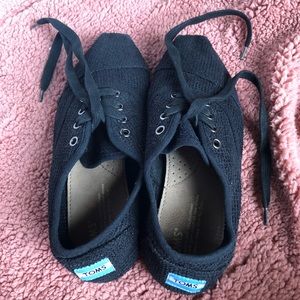 TOMS shoes size 8.5 never worn